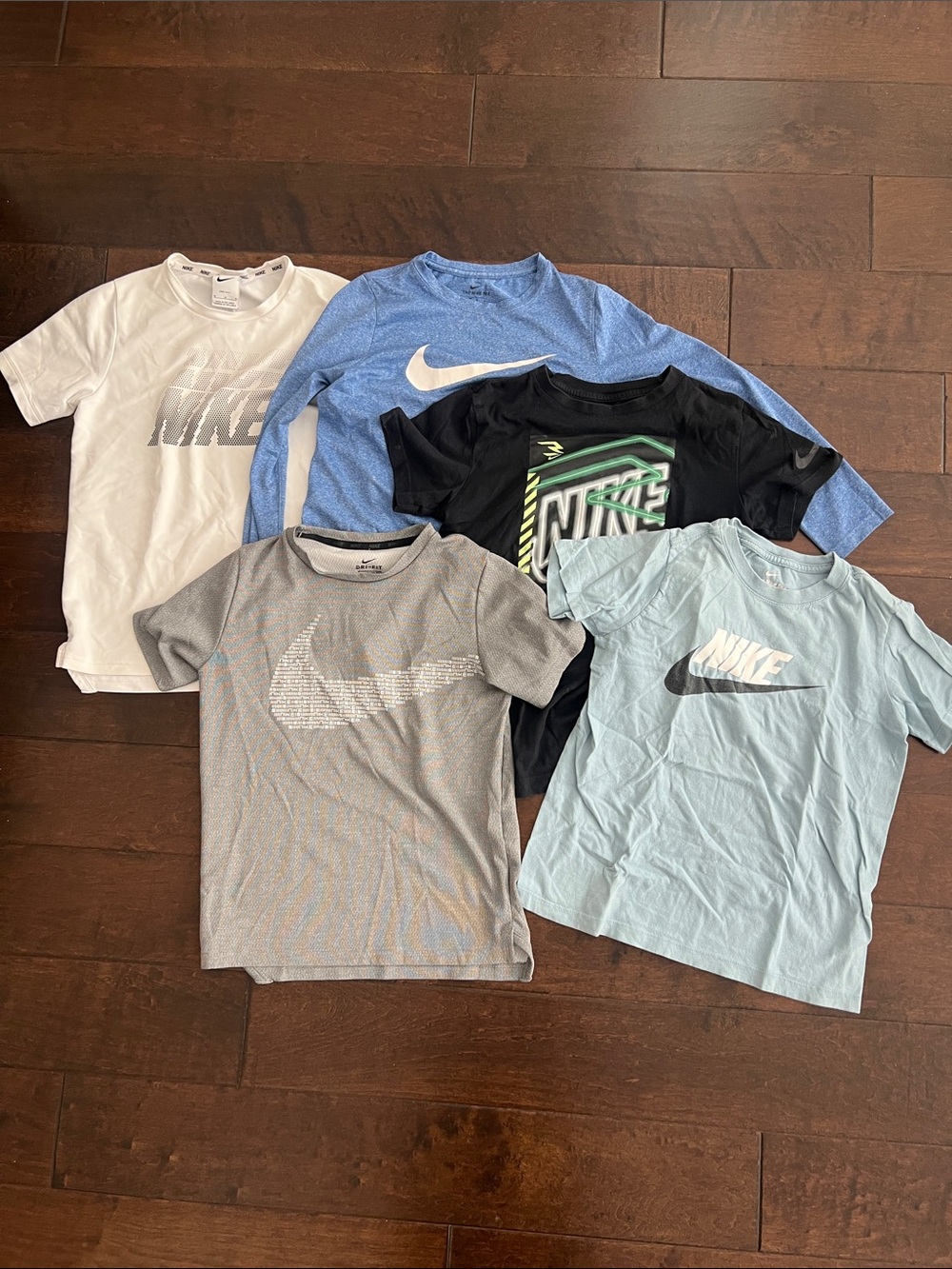 Nike Boys' Short Sleeve Graphic (5) Tees in White, Blue, Black, Gray, Light Blue